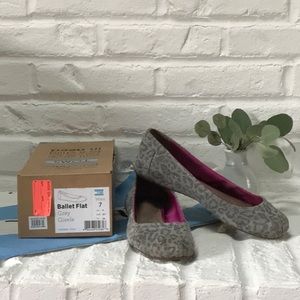 Toms Grey leopard ballet flats